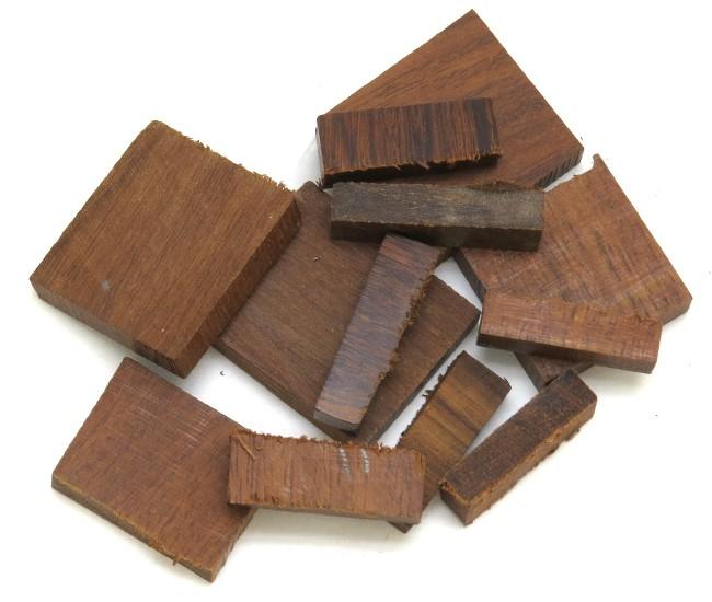 CHUTES DE BOIS DE FER POUR MANCHE