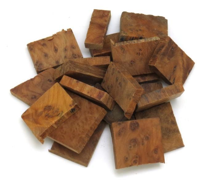 CHUTES DE  LOUPE DE THUYA POUR MANCHE