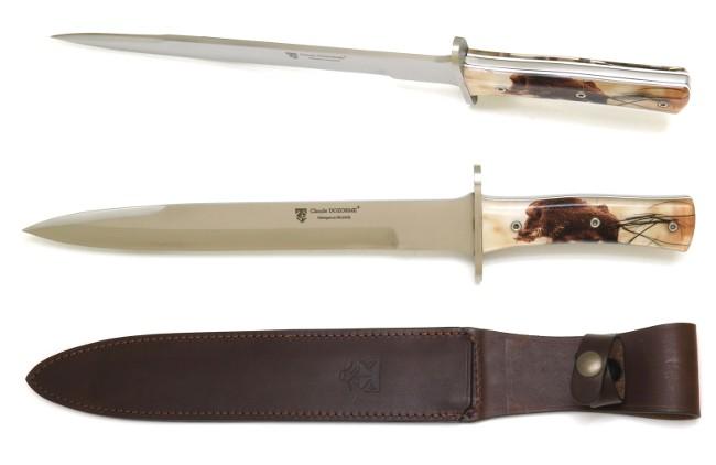 DAGUE DE CHASSE MANCHE AVEC INCRUSTATION SANGLIER AVEC ETUI CUIR
