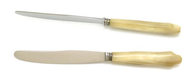 12 COUTEAUX DESSERT VIROLE PERLES MANCHE LOUIS XV EN POINTE DE CORNE BLONDE