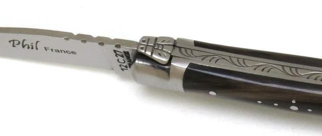 COUTEAU DE POCHE LAGUIOLE EN CORNE NOIRE 2 MITRES INOX - MANCHE 11 CM