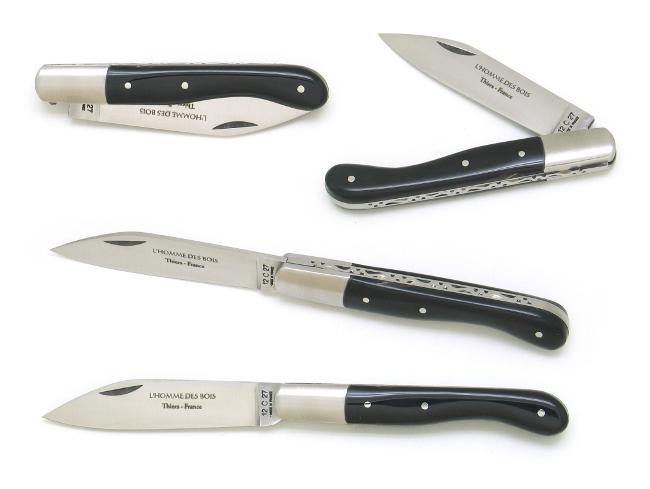 COUTEAU DE POCHE AURILLAC EN POINTE DE CORNE NOIRE MANCHE 11 CM - 1 MITRE INOX