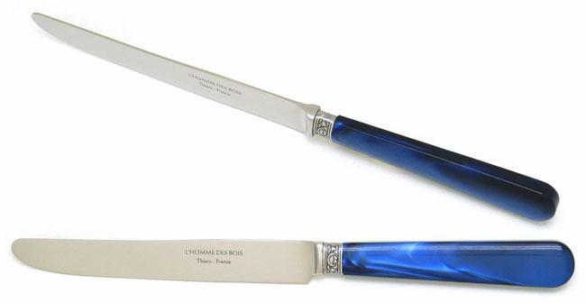 12 COUTEAUX DE TABLE TRADITION LAME A BOUT ROND MANCHE RESINE BLEUE FACON NACRE - VIROLE COQUILLE N°49