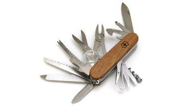 Couteau Victorinox Swisschamp manche en bois de noyer