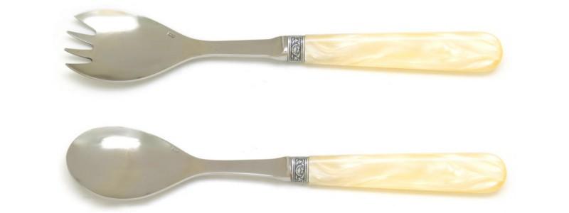 Couverts pour le service de la salade